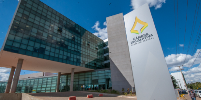 CL-DF aprova lei que proíbe crianças desacompanhadas em elevadores da capital, descumprimento da medida gera multa de até R$ 10 mil
