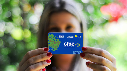 61,9 mil estudantes recebem Cartão Material Escolar