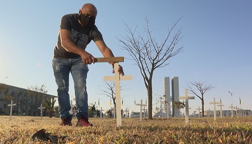 DF tem 83 novas vítimas do coronavírus nas últimas 24 horas e já acumula mais de 6 mil vidas perdidas para o vírus