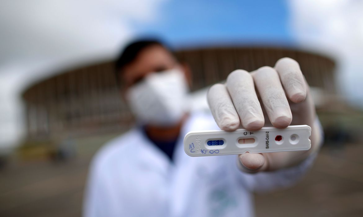 Covid-19: Óbitos diminuem mas casos aumentam