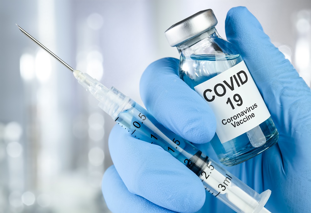 Cerca de 2.585.448 tomaram a primeira dose da vacina contra a covid-19 na cidade. Destas, apenas 973.519 tomaram a dose de reforço.