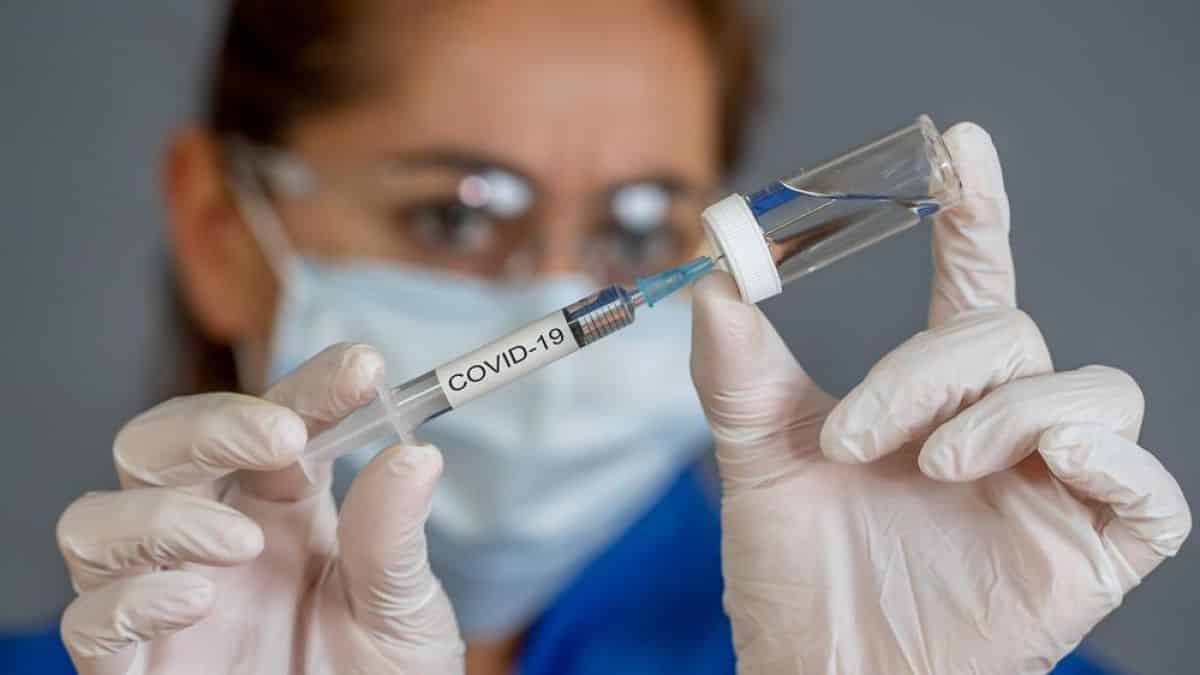 DF vacina professores e segunda dose no final de semana