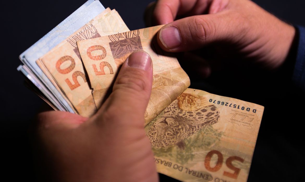 O valor representa queda de 25,2% em relação ao lucro de 2019, que tinha somado R$ 11,324 bilhões.