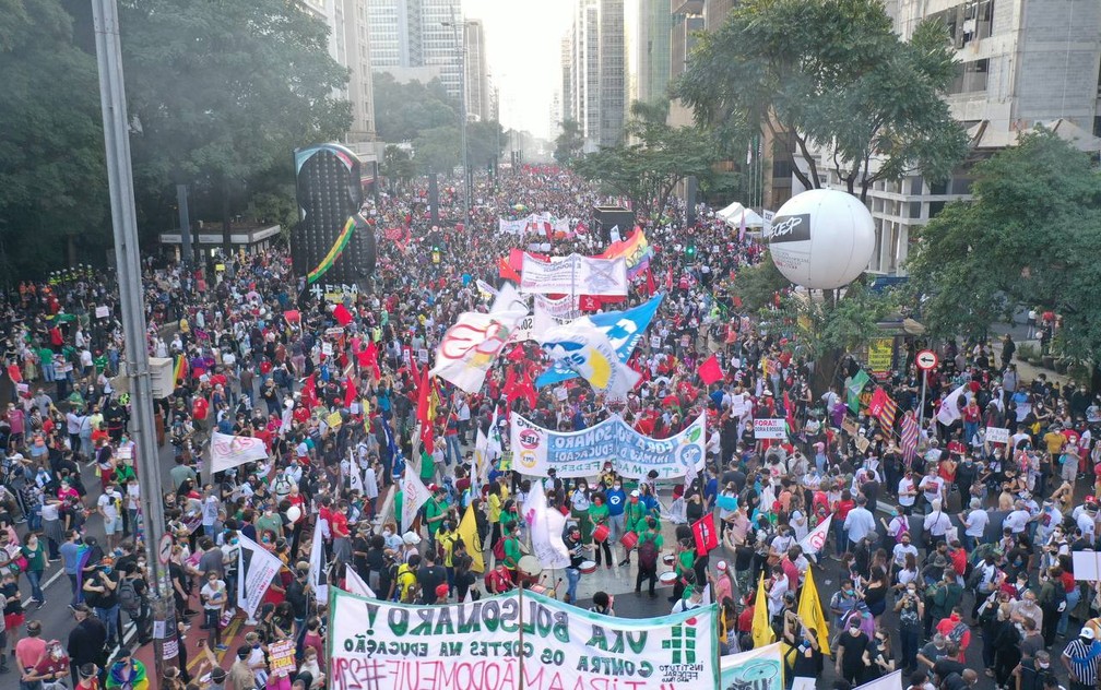 As principais cidades e capitais do país registraram atos contra o governo federal do presidente Jair Bolsonaro