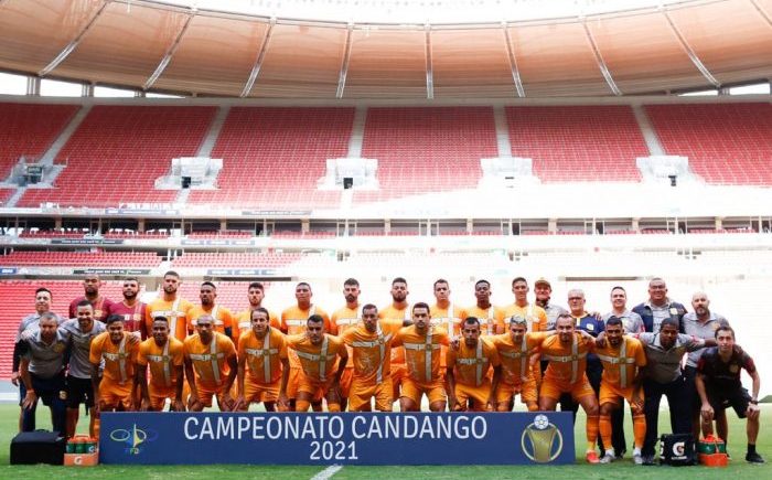 Em campanha invicta, o Brasiliense levantou, pela décima vez, a taça da campeão estadual