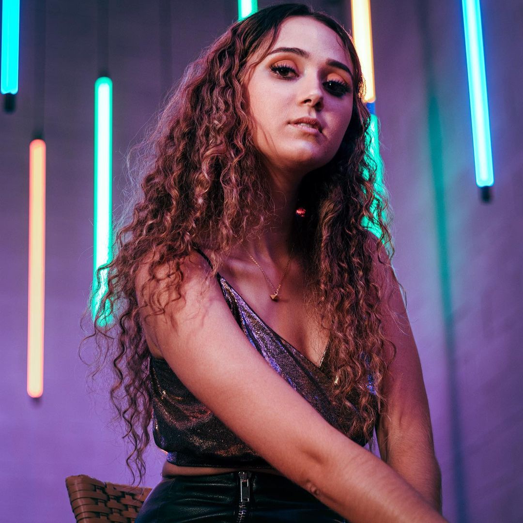 Dia 25 deste mês a artista lança o clipe de Boatos que fica disponível em todas as plataformas digitais