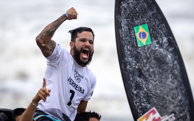 Ítalo Ferreira, campeão olímpico pelo surfe